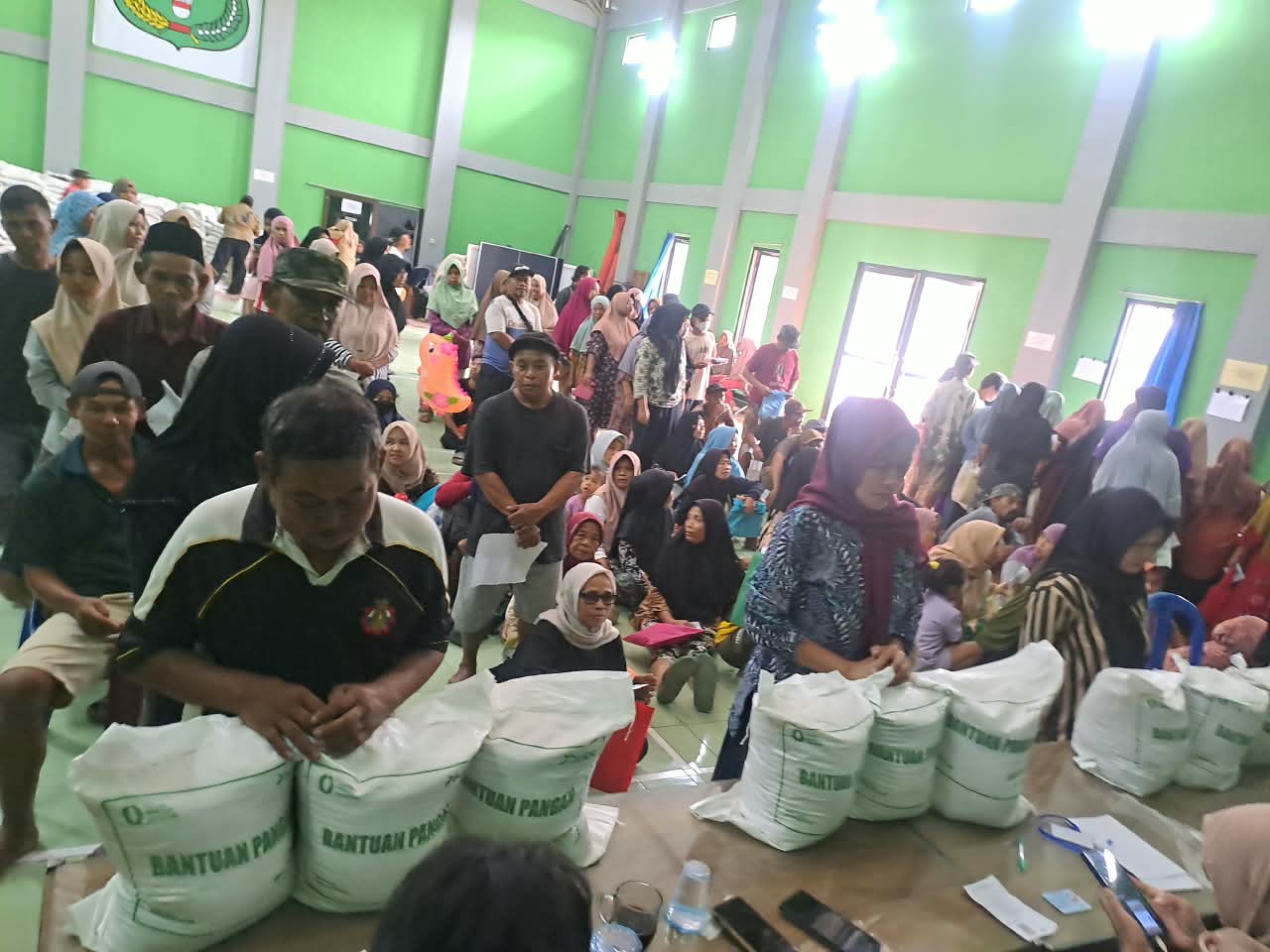PENYALURAN BANTUAN PANGAN BERAS PERIODE JULI–SEPTEMBER 2026 DI DESA CIBALUNG