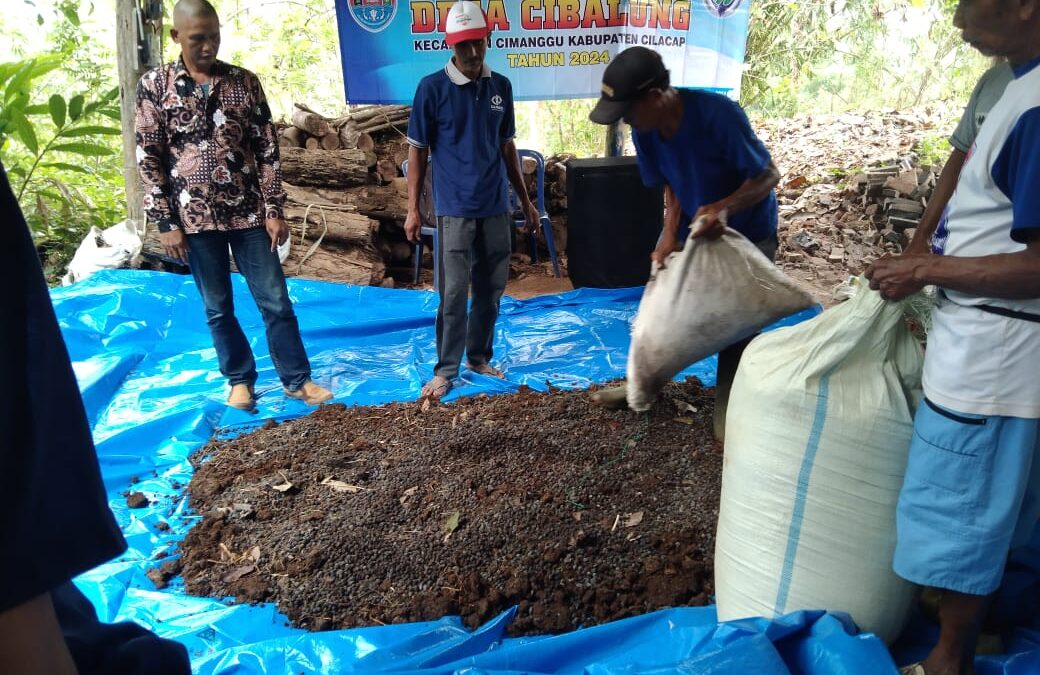 Desa Cibalung Kecamatan Cimanggu Canangkan Mandiri Pupuk